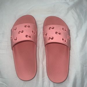 Women’s Gucci slides